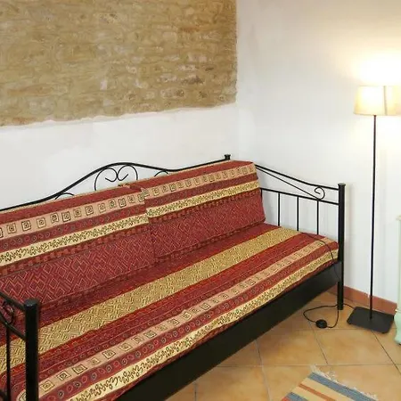 Lovera Sleeps 17 Pool Wifi Apartman *