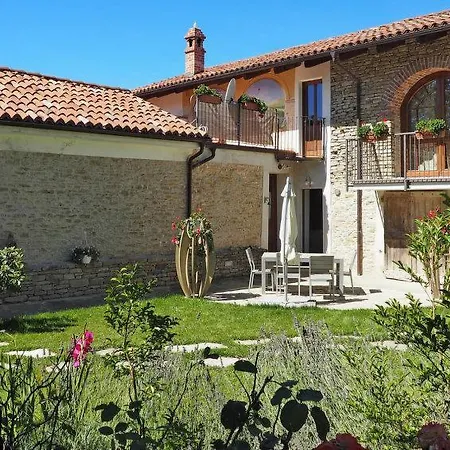 Lovera Sleeps 17 Pool Wifi Apartman Belvedere Langhe